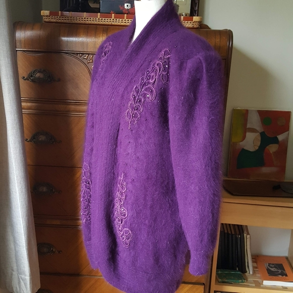 Lee Sands | 1980s Vintage | Beaded Cardigan - Picture 2 of 15